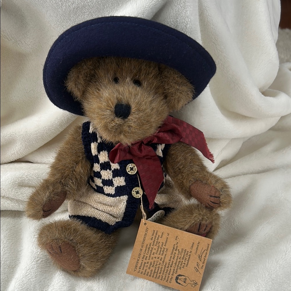 Vintage Boyds Bears Plush Catherine Berriweather with Navy Hat and Red Bow